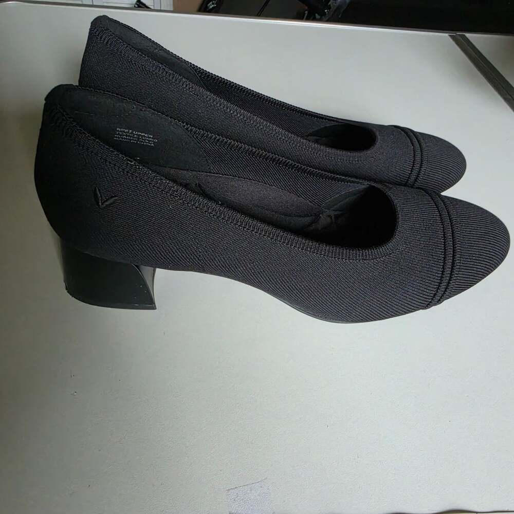 Vivaia Julie Arch Pro Women'sBlack Heels EU 41 US 9.5